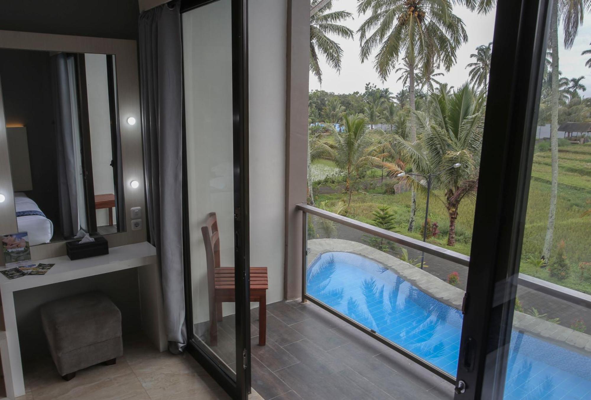 Grand Harvest Resort & Villas Banyuwangi  Extérieur photo