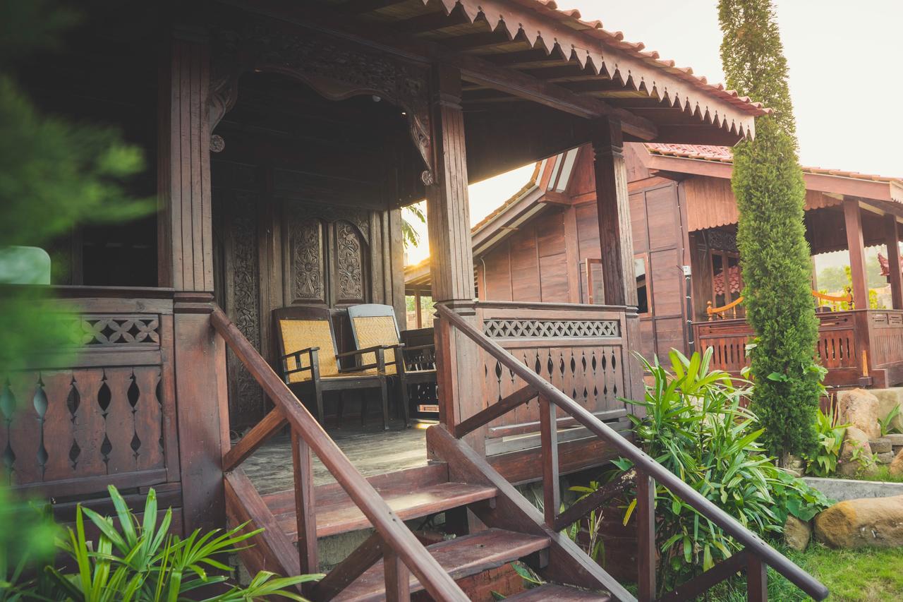 Grand Harvest Resort & Villas Banyuwangi  Extérieur photo