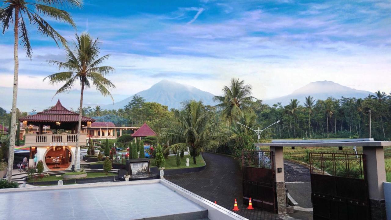 Grand Harvest Resort & Villas Banyuwangi  Extérieur photo